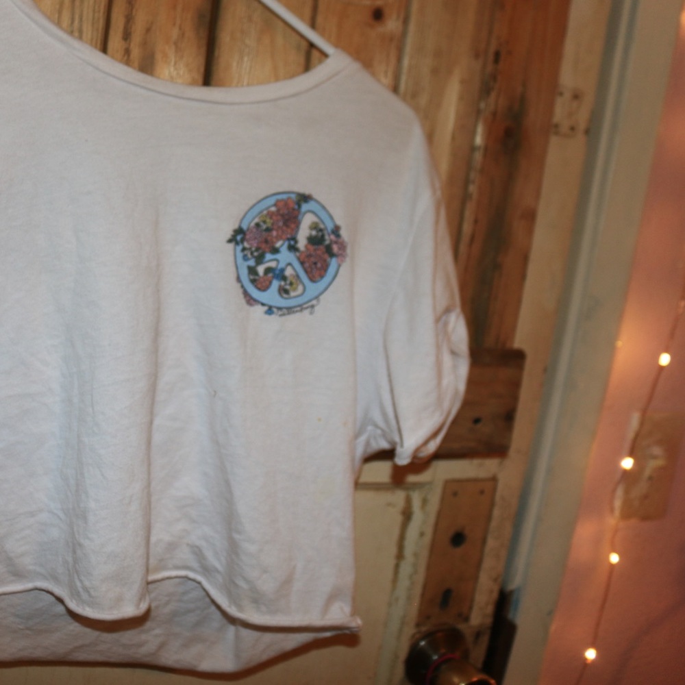 ❌SOLD❌ Billabong 🌊 peace sign crop top - Picture 1 of 7